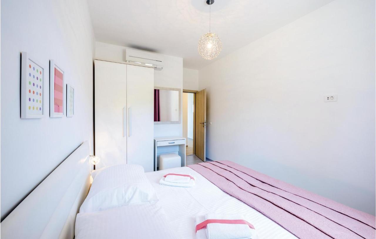 Amazing Apartment In Cavtat With House Sea View Esterno foto