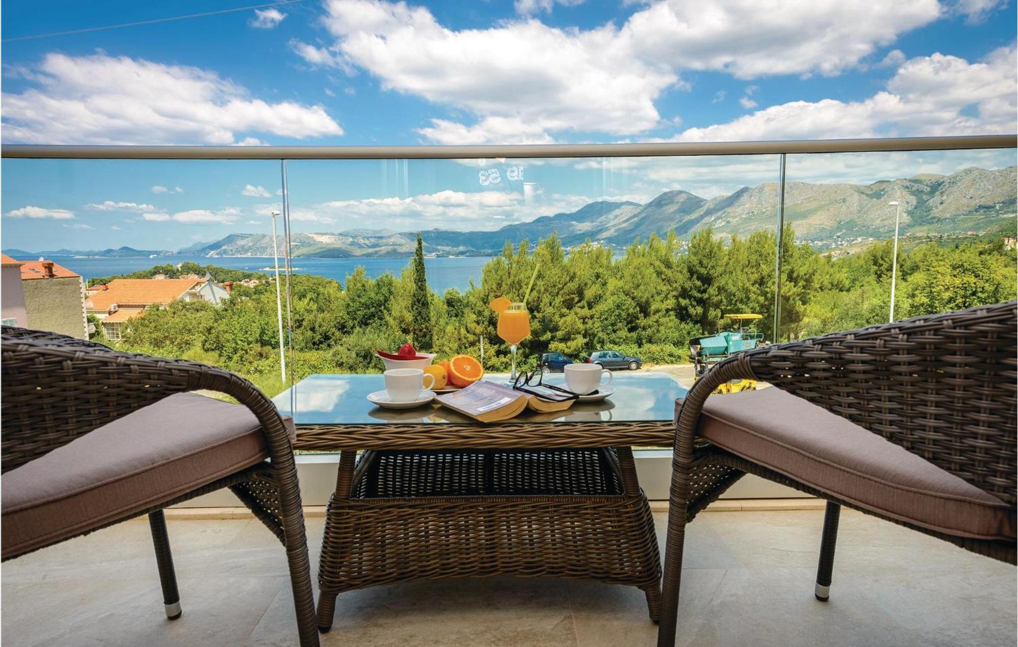 Amazing Apartment In Cavtat With House Sea View Esterno foto